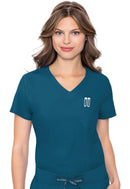 Med Couture One Pocket Tuck-In Top. Item MC2432 in MC INSIGHT Collection. Live Chat for Bulk Discounts.