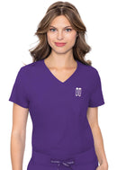 Med Couture One Pocket Tuck-In Top. Item MC2432 in MC INSIGHT Collection. Live Chat for Bulk Discounts.