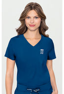 Med Couture One Pocket Tuck-In Top. Item MC2432 in MC INSIGHT Collection. Live Chat for Bulk Discounts.