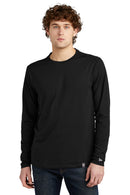 New Era  ®  Heritage Blend Long Sleeve Crew Tee. NEA102