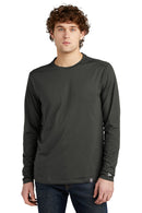New Era  ®  Heritage Blend Long Sleeve Crew Tee. NEA102